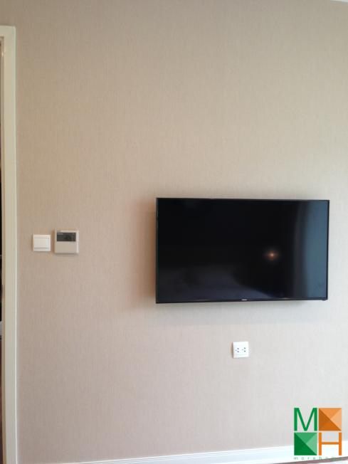 thi-cong-giay-dan-tuong-can-ho-mau-imperia-garden (48)